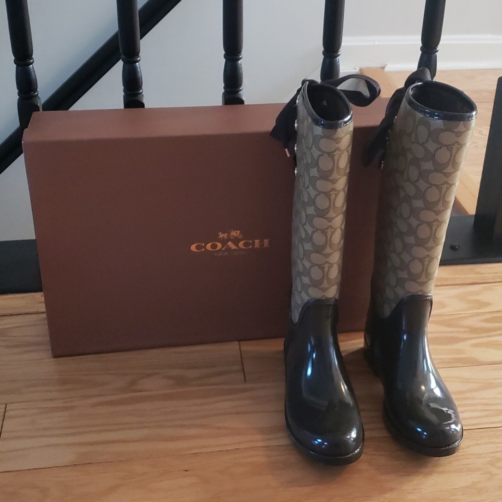 Coach weather boots